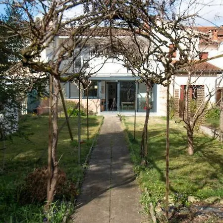 Ferienhaus Loft Family House With Garden Toulouse